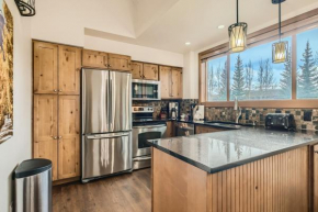 2-level Ski Hill 8 Condo Walk to Lift Breckenridge